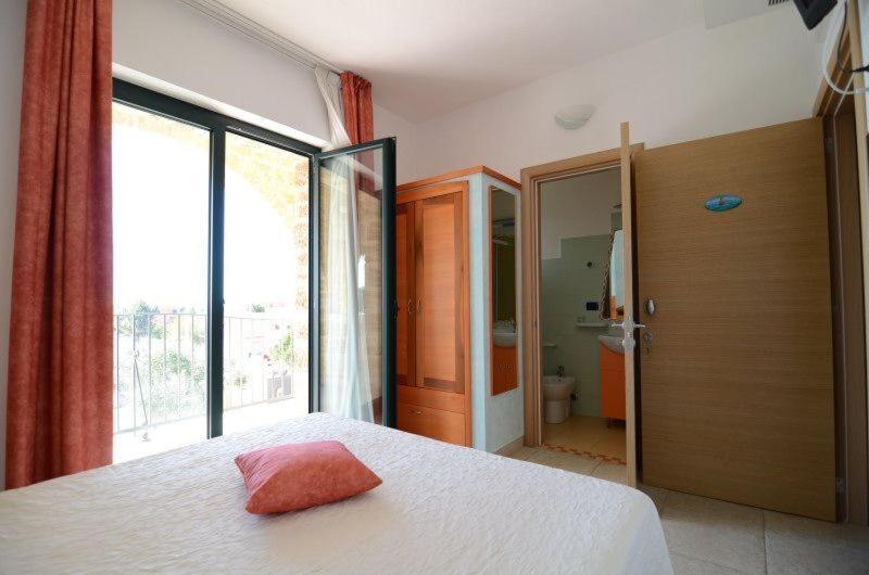 Villa Arneide Bed And Breakfast Torre Lapillo Bilik gambar